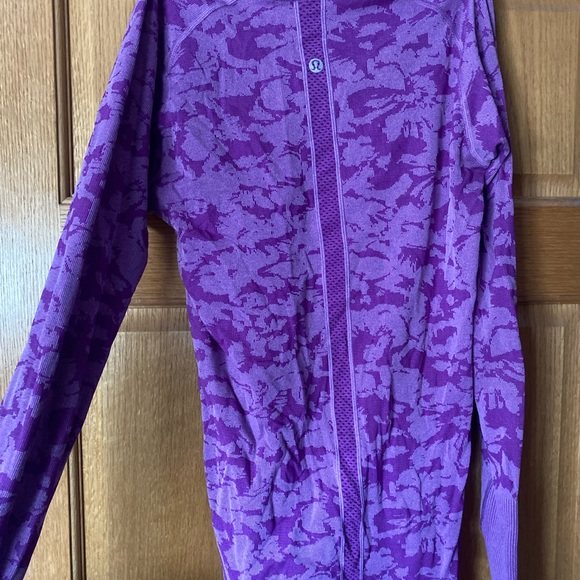 Lululemon Swiftly Long Sleeve - Picture 2 of 4